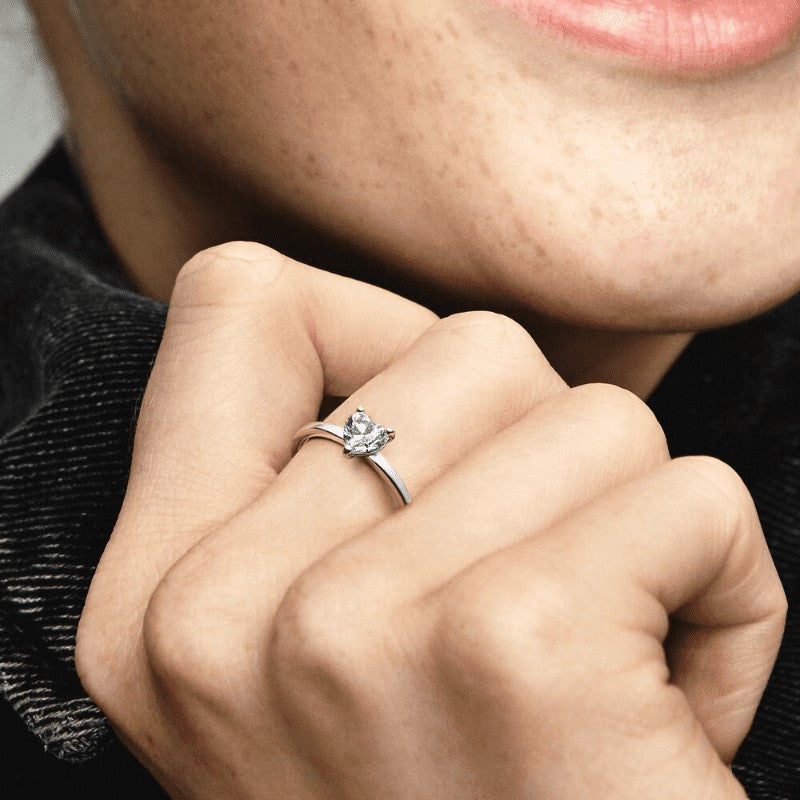 Pandora | Anello Solitario con Pietra Cuore