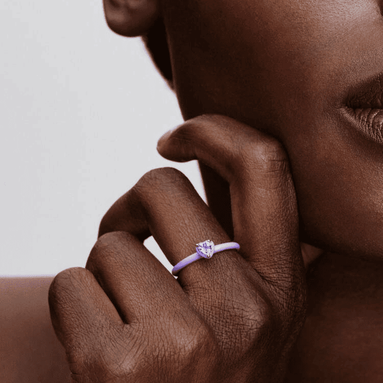 Anello Viola Chakra Heart
Pandora ME