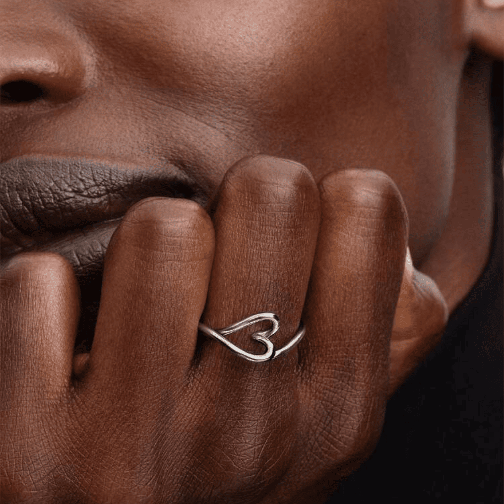 Anello Cuore Piccolo Linea Sinuosa