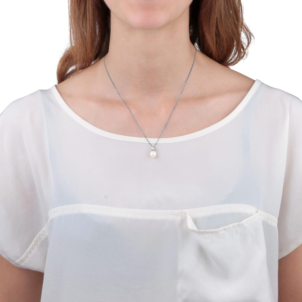 Collana Perla essenziale in Argento e Perle coltivate – Morellato SANH02 indossato