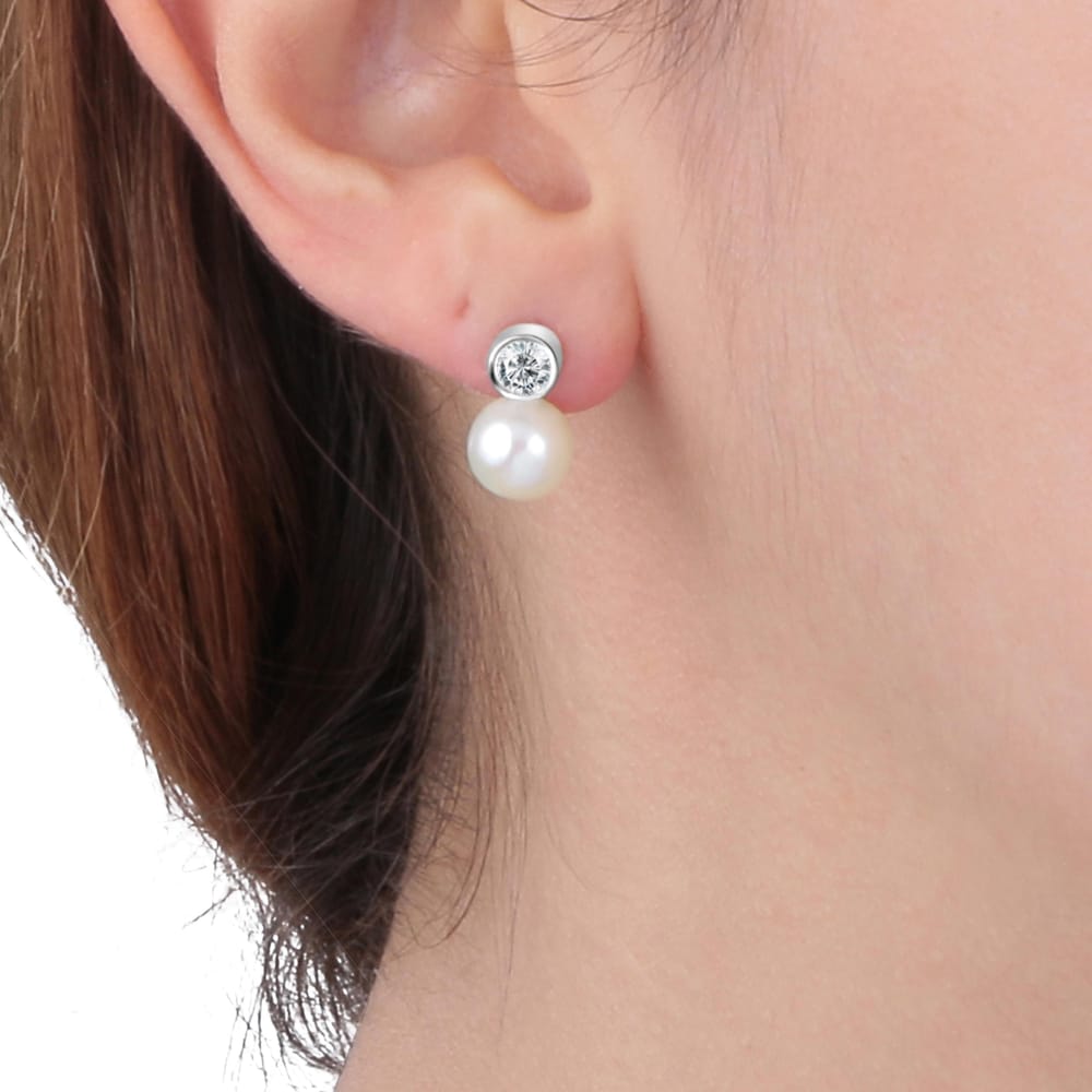 Orecchini Pendenti Perla essenziale in Argento e Perle coltivate – Morellato SANH04 indossato