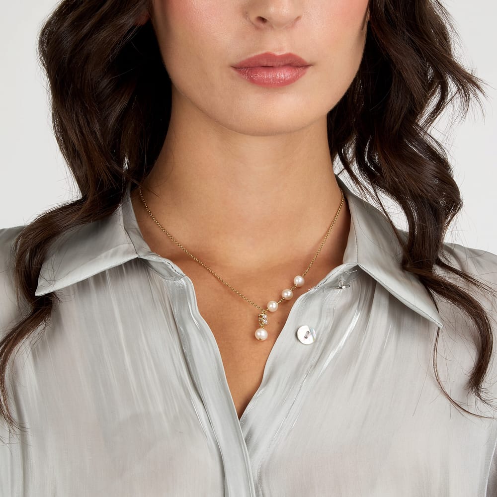 Collana Perla con Pendente in Argento Dorato e Zirconi Bianchi – Morellato SXU56 indossato