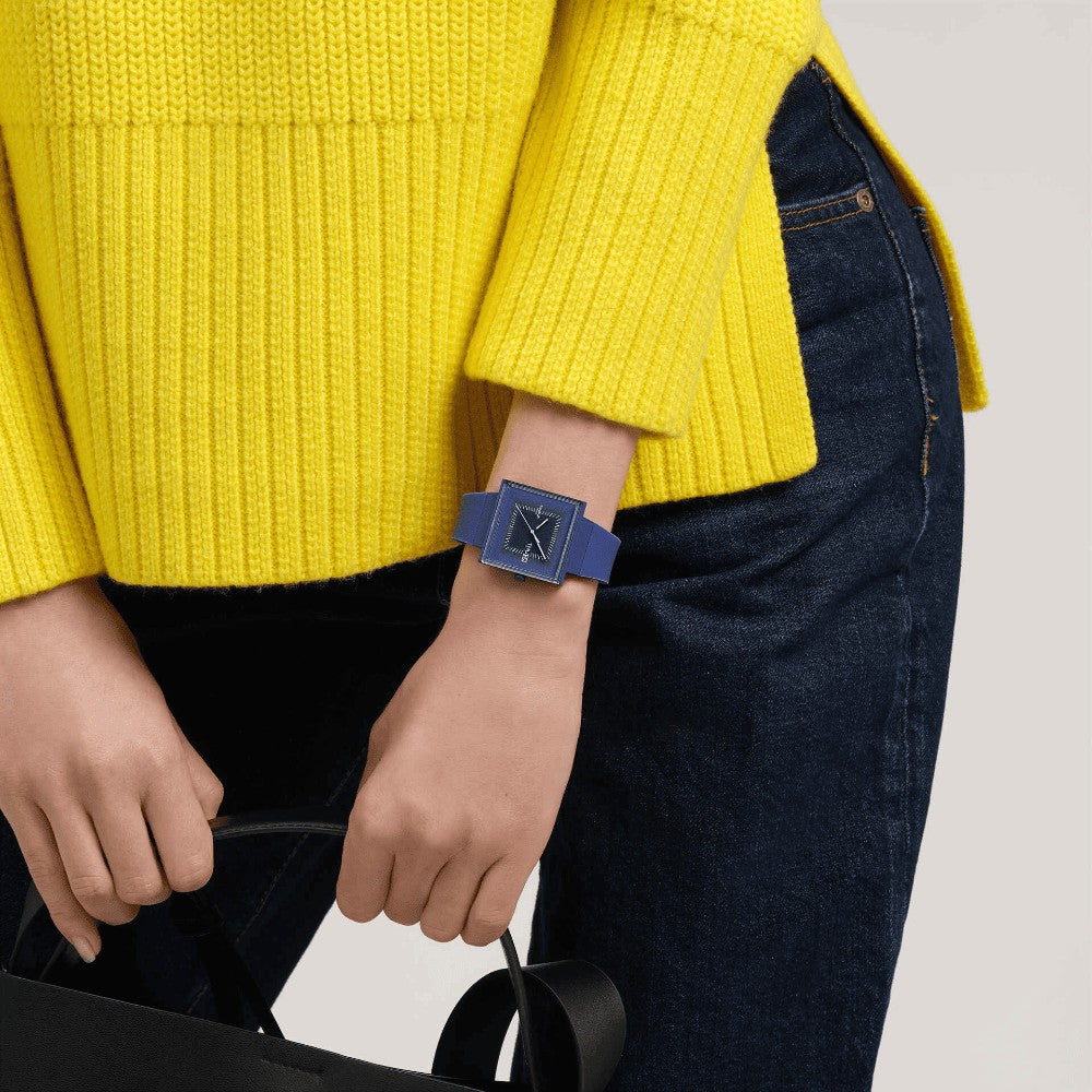 SWATCH| SQUARELY BLACKLIGHT