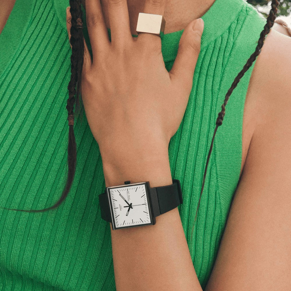 SWATCH| WHAT IF…BLACK?