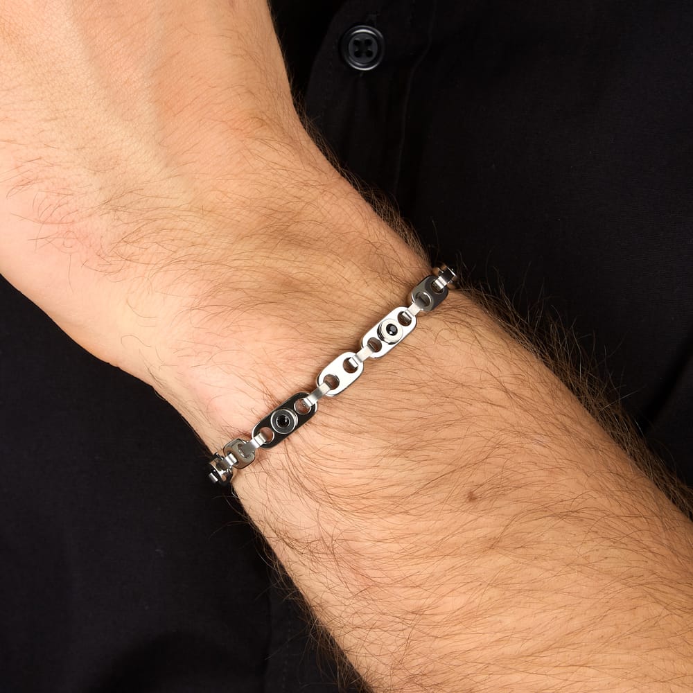Bracciale Motown a Catena in Acciaio e Zirconi Neri – Morellato SALS127 indossato