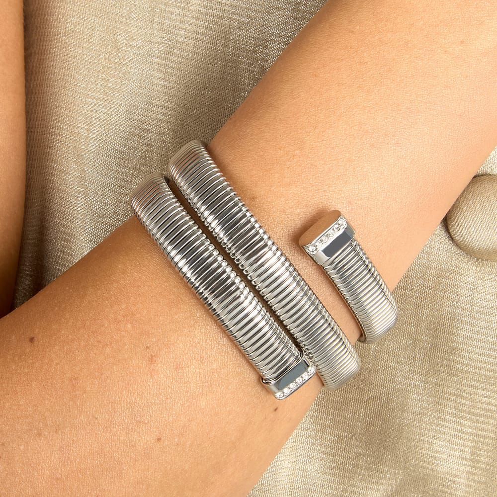Bracciale Rigido Onda in Acciaio e Cristalli Bianchi – Morellato SAZP27 indossato