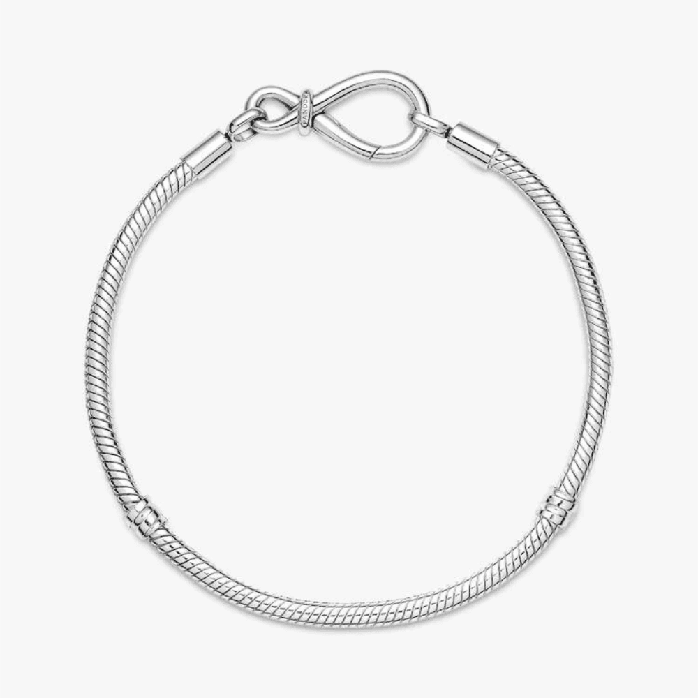 Bracciale con Chiusura a Nodo Infinito