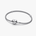 Bracciale Maglia Geometrica con Chiusura a Cuore
