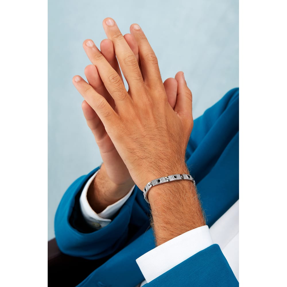 Bracciale Urban in Acciaio e Cristalli Neri – Morellato SABH31 indossato