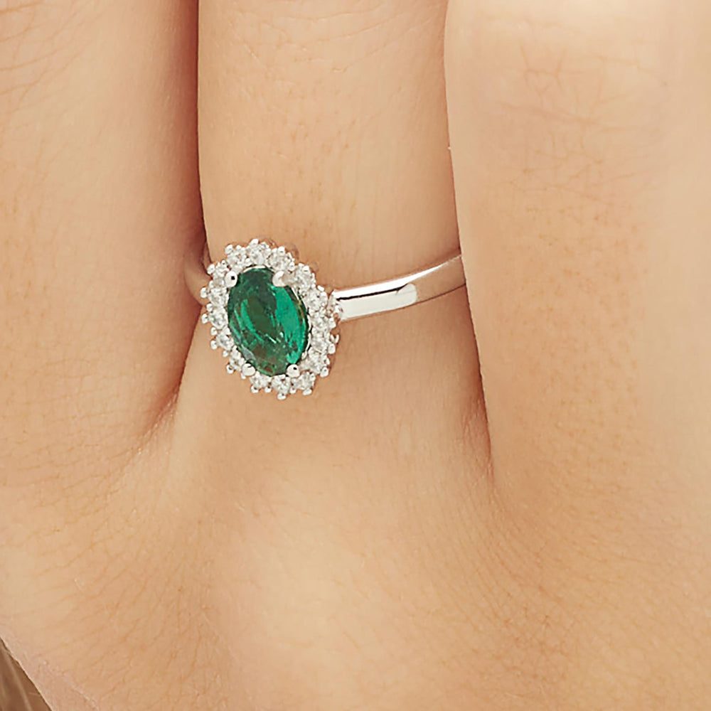 Anello Fancy Kate in Argento con Zircone Ovale Life Green – Brosway FLG71 indossato