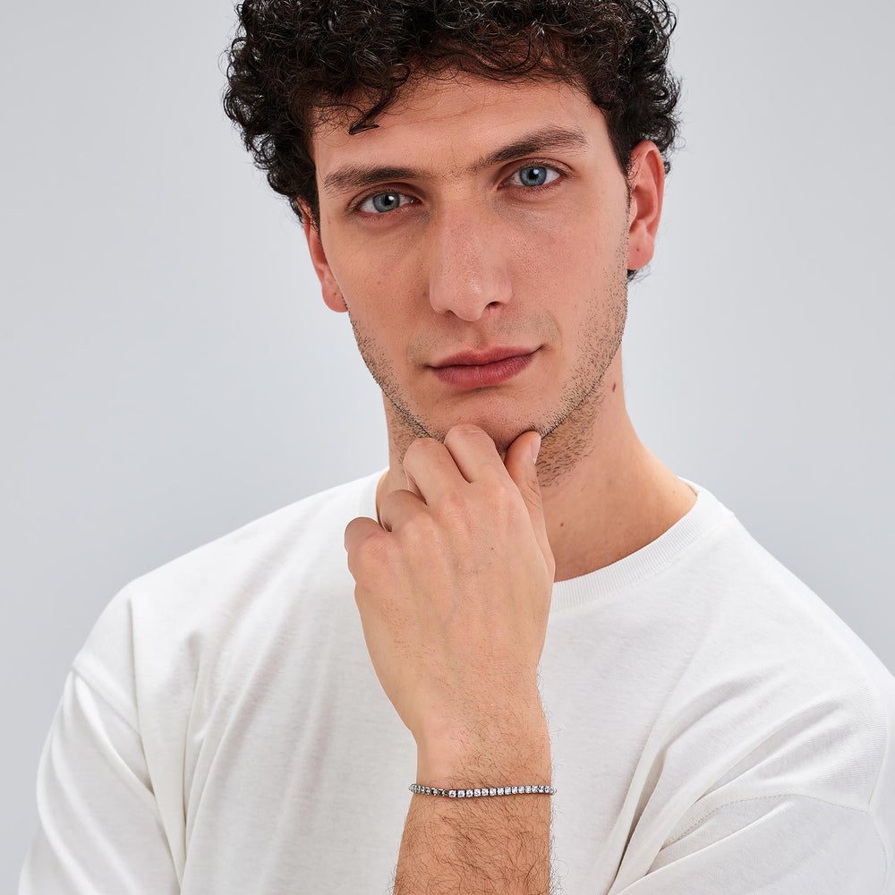 Bracciale Avantgarde a Maglia Veneziana in Acciaio con Zirconi – Brosway BVD28 indossato