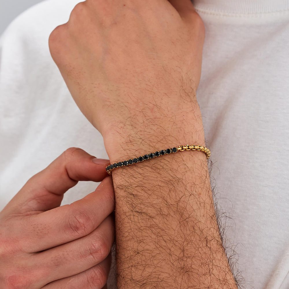 Bracciale Avantgarde Dorato a Maglia Veneziana con Zirconi Neri – Brosway BVD29 indossato
