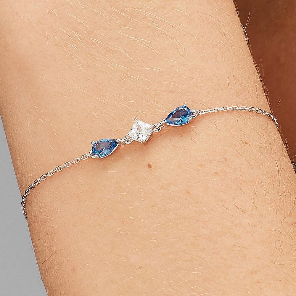 Bracciale Tiralaccio Fancy in Argento con Zirconi Quadrato e Goccia Blu – Brosway FFB112 indossato