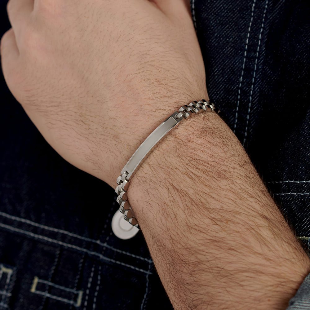 Bracciale Uomo Riptide in Acciaio con Barra Centrale – Brosway BTD060 indossato