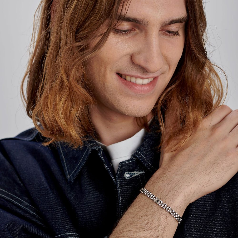 Bracciale Uomo Riptide in Acciaio con Zirconi Neri – Brosway BTD066 indossato