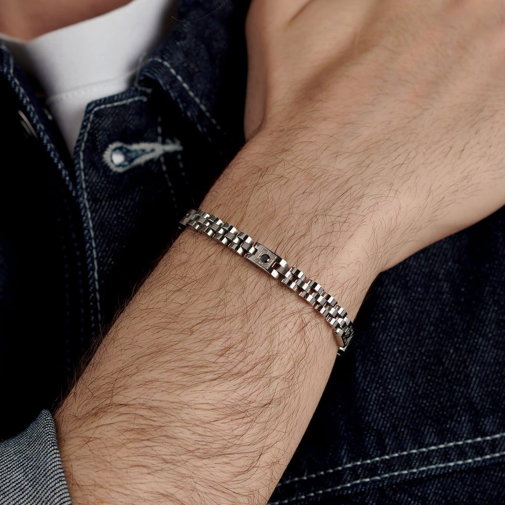 Bracciale Uomo Riptide in Acciaio con Zirconi Neri – Brosway BTD066 indossato