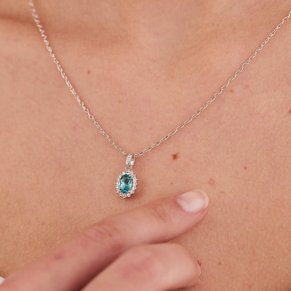 Ciondolo Kate Fancy in Argento con Zircone Ovale Paraiba – Brosway FAG01 indossato