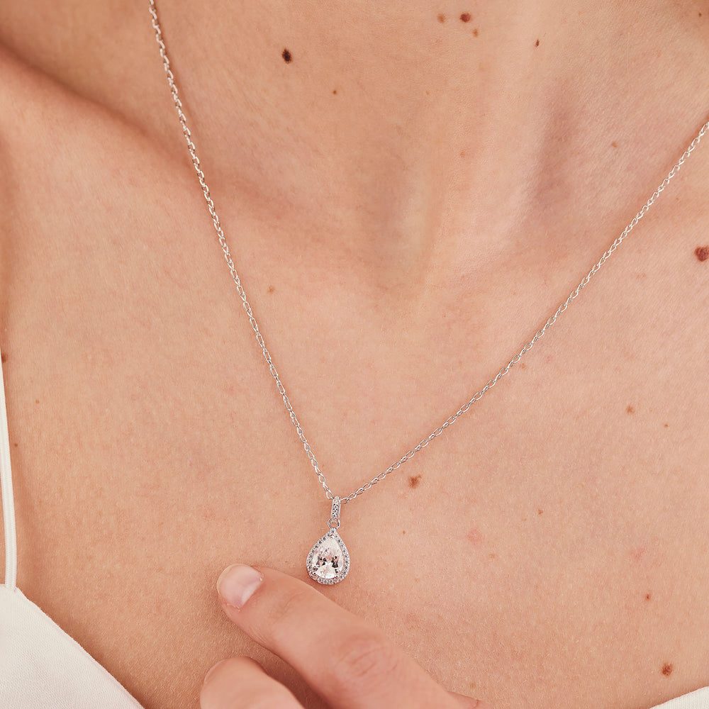 Ciondolo Fancy in Argento con Zircone a Goccia Infinite White – Brosway FIW179 indossato