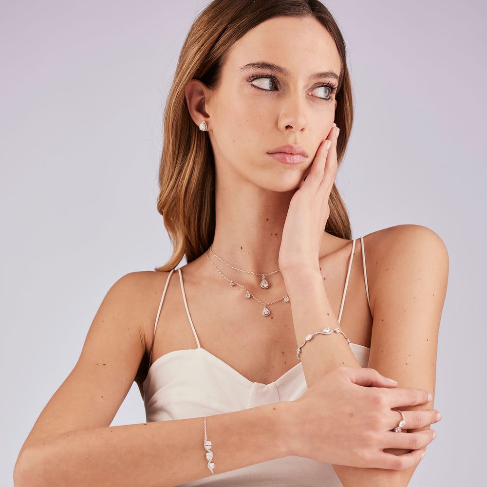 Ciondolo Fancy in Argento con Zircone a Goccia Infinite White – Brosway FIW179 indossato