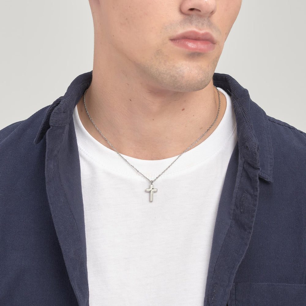 Collana Backliner in Acciaio Lucido e Satinato con Croce – Brosway BBC04 indossato