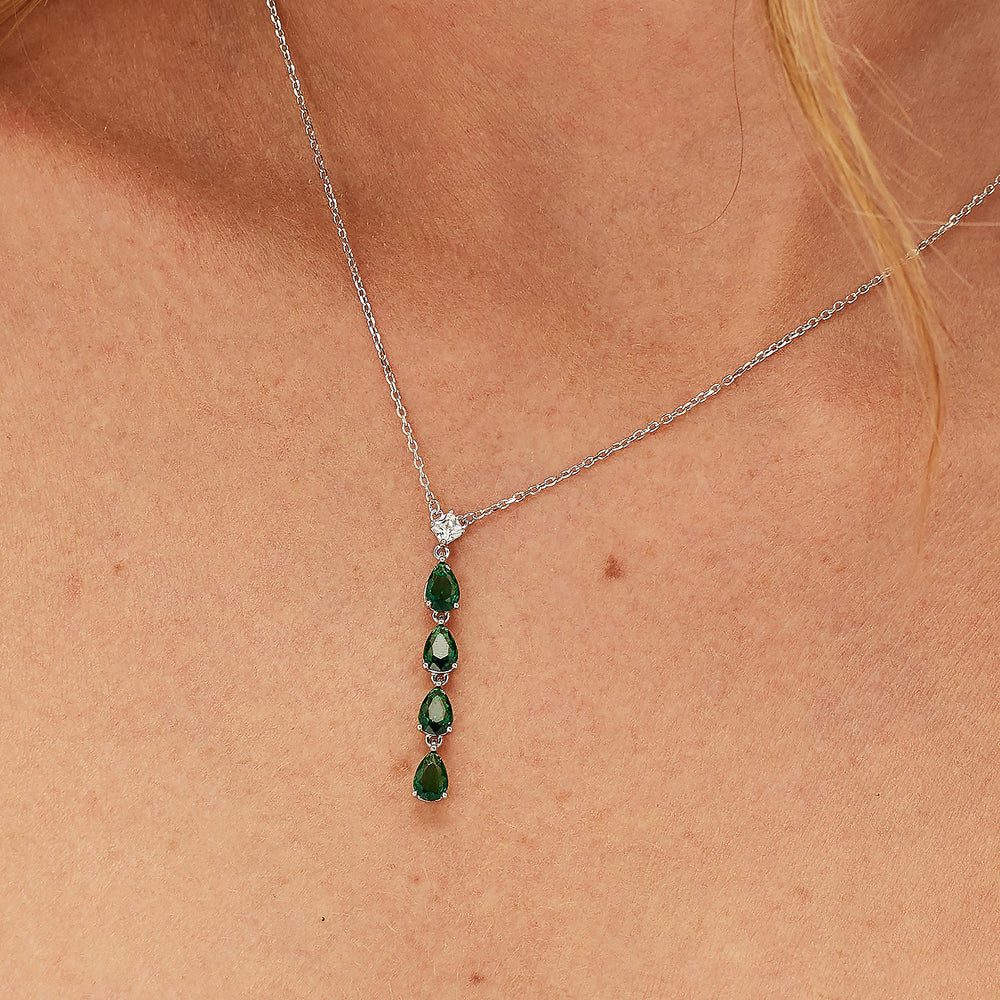 Collana Girocollo Fancy in Argento con Cascata di Gocce Life Green – Brosway FLG110 indossato