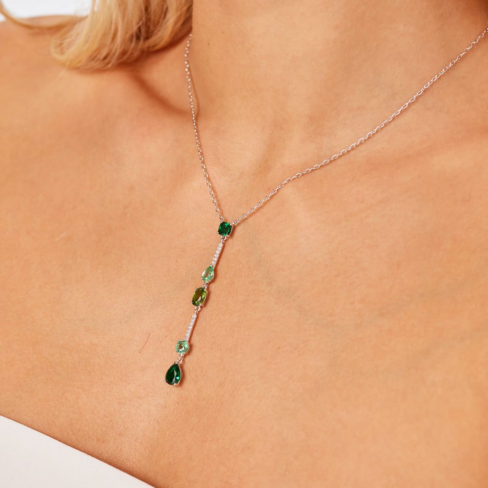 Collana Girocollo Fancy in Argento con Zirconi Bianchi e Verdi Life Green – Brosway FLG150 indossato