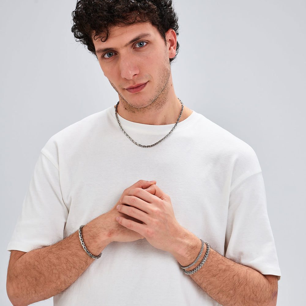 Collana Uomo a Catena Riptide in Acciaio – Brosway BTD037 indossato