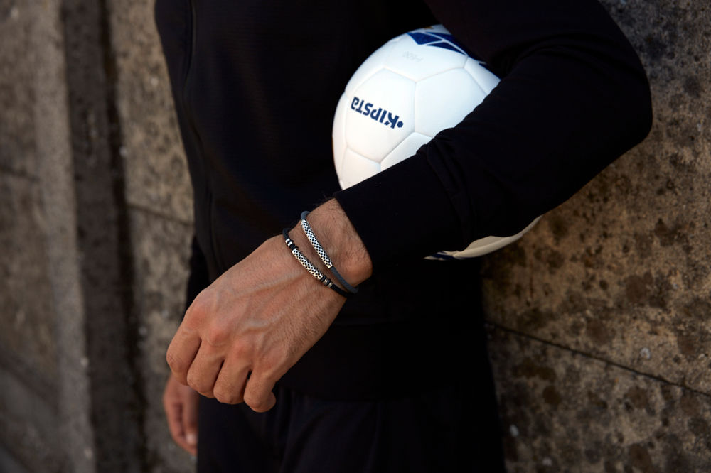 Comete Bracciale rete in Acciaio e gomma indossato – UBR622