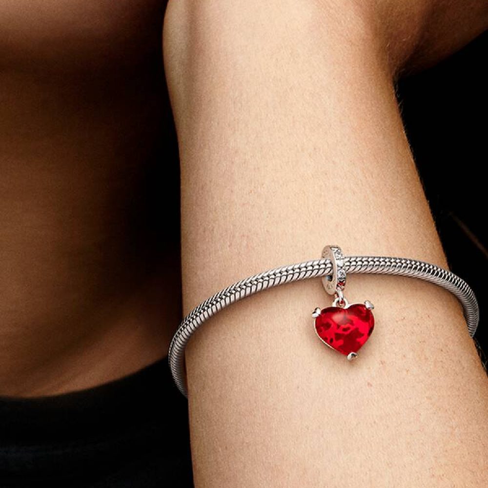 Disney, Charm Pendente Bacio di Mickey e Minnie in Vetro di Murano Rosso Pandora 792522C01 - foto 2