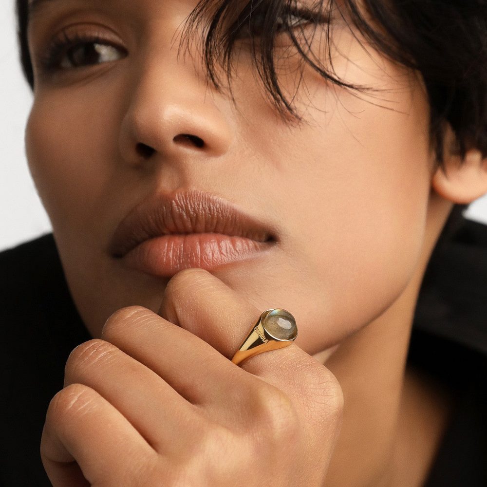 Anello Moon con Labradorite – PD Paola AN01-B18 indossato