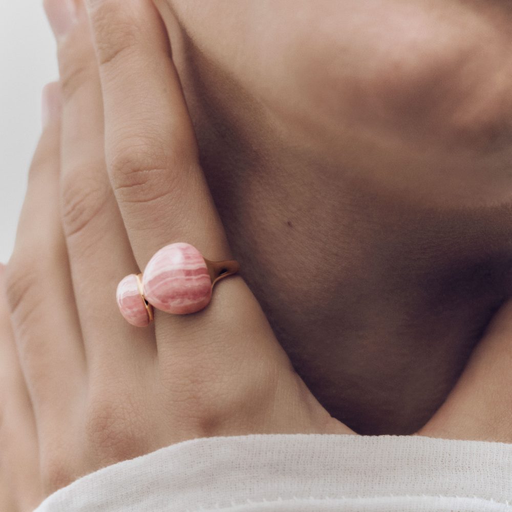 Anello Gravity con Rodocrosite – PD Paola ANB1-E99 indossato