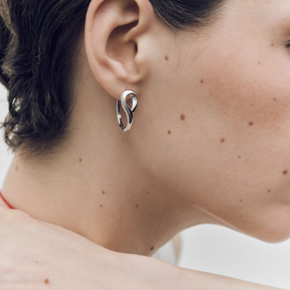 Orecchini a Cerchio Brise Argento – PD Paola ARB2-G87 indossato