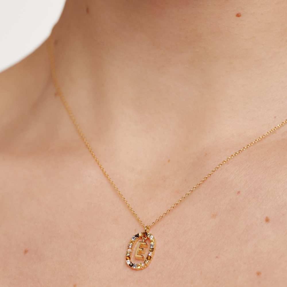 Collana con Lettera E – PD Paola CO01-264 indossato