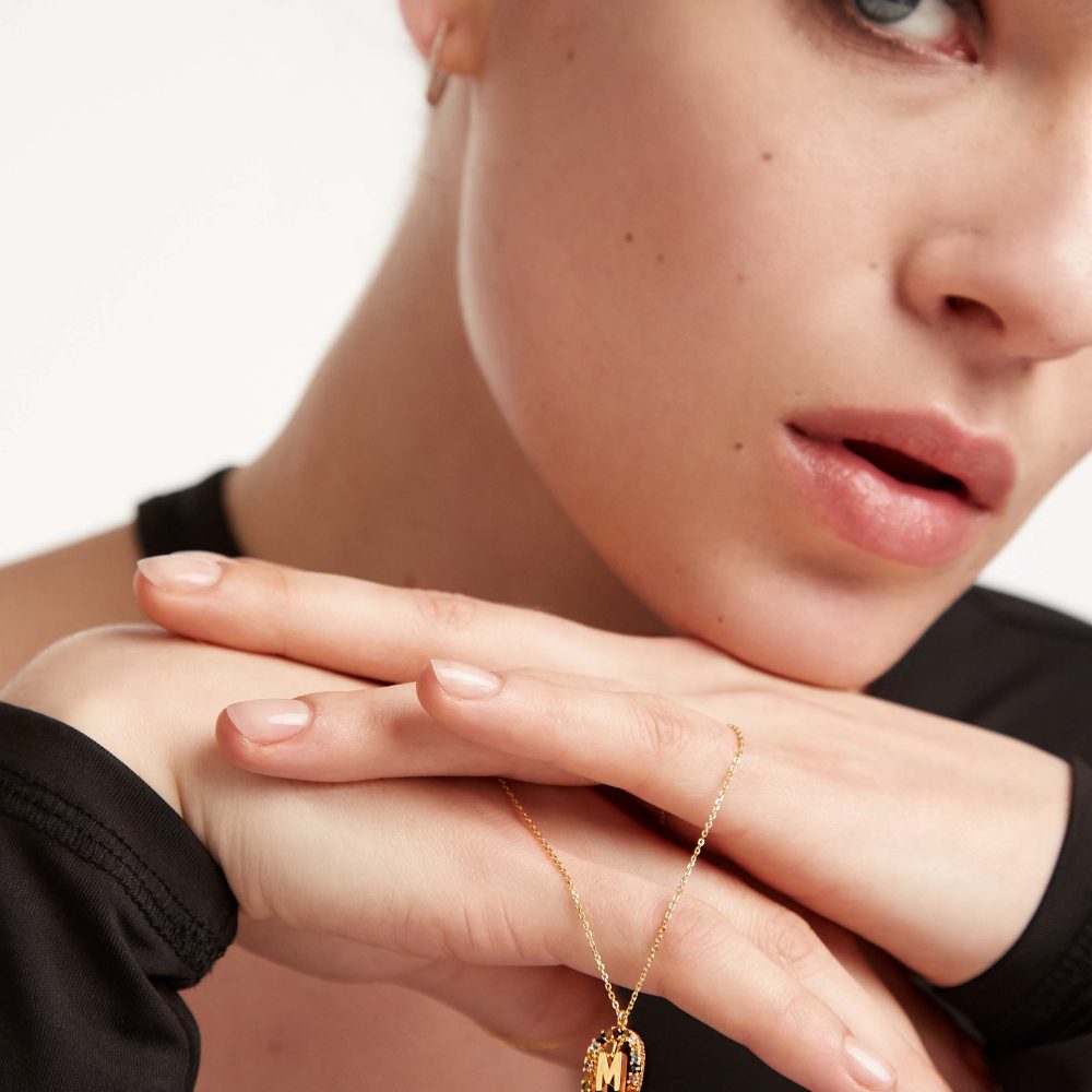 Collana con Lettera M – PD Paola CO01-272 indossato