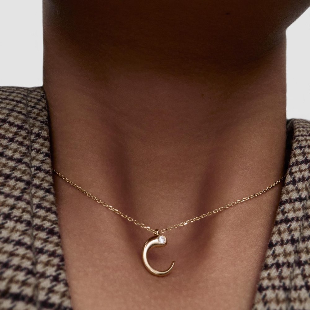 Collana con Pendente Iniziale C – PD Paola CO01-B76 indossato