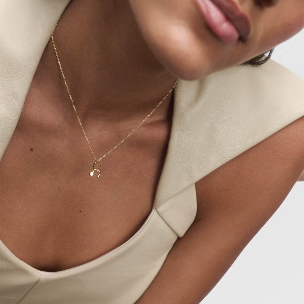 Collana con Pendente Iniziale H – PD Paola CO01-B81 indossato