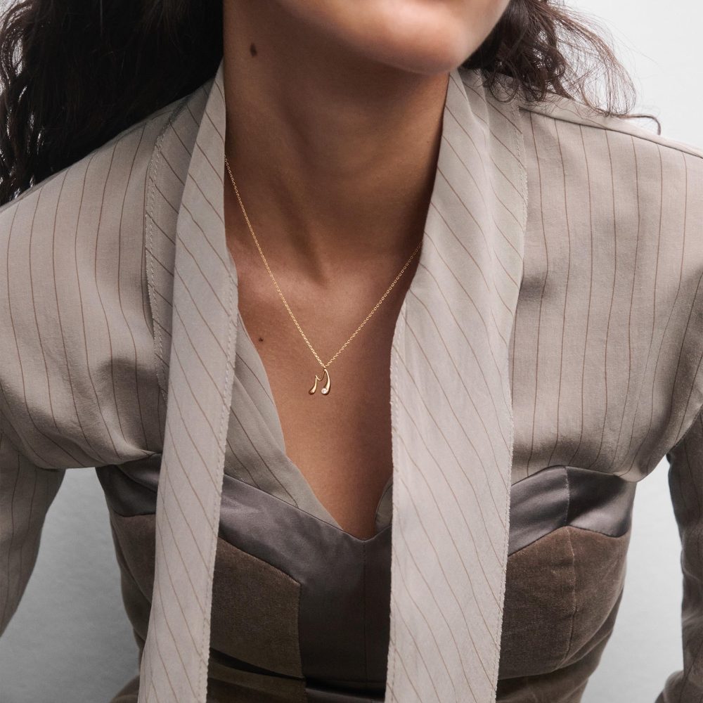 Collana con Pendente Iniziale M – PD Paola CO01-B86 indossato